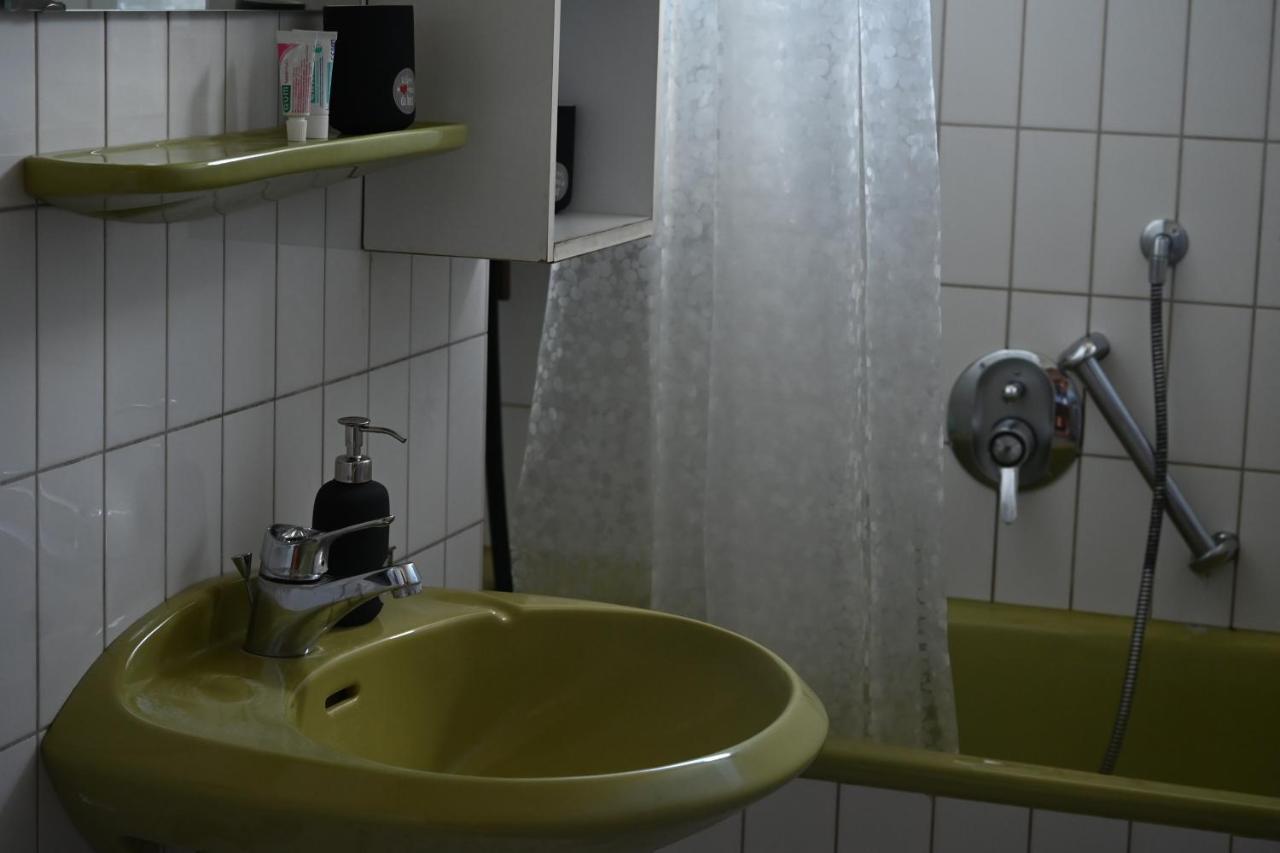Private Room With Free Parking Koblenz  Exterior foto