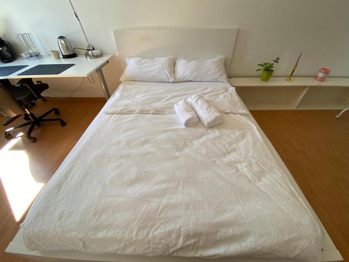 Private Room With Free Parking Koblenz  Exterior foto